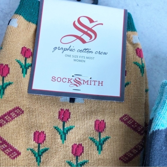 Simply Southern And SockSmith Socks Bundle Of Four Graphic Print - Picture 4 of 9